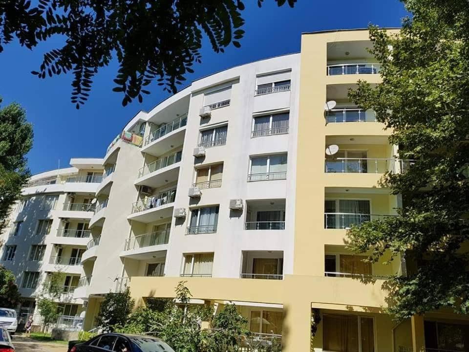 Yassen Holiday Village Sunny Beach Exterior photo